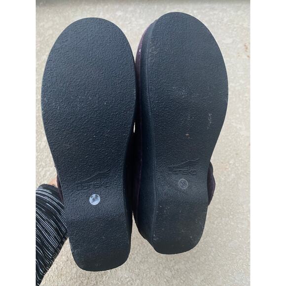 Dansko Womens Mary Jane Clogs Ankle Strap Size 38 Plum Leather Business Casual - Picture 10 of 12